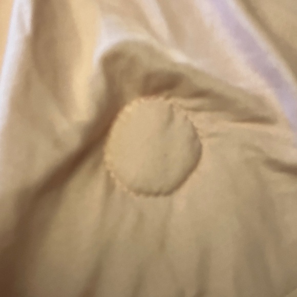 Queen pink puffer quilt bedspread with floral smocking 88 x 74 Full - Picture 4 of 8